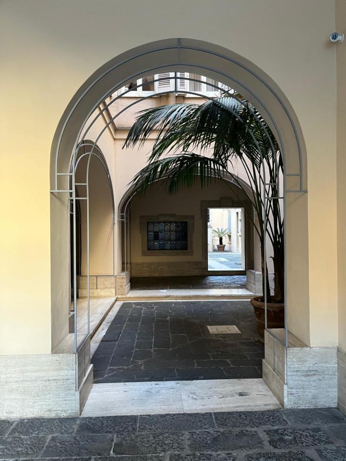 Shabby Roman Studio- Ai Fori Imperiali Екстер'єр фото