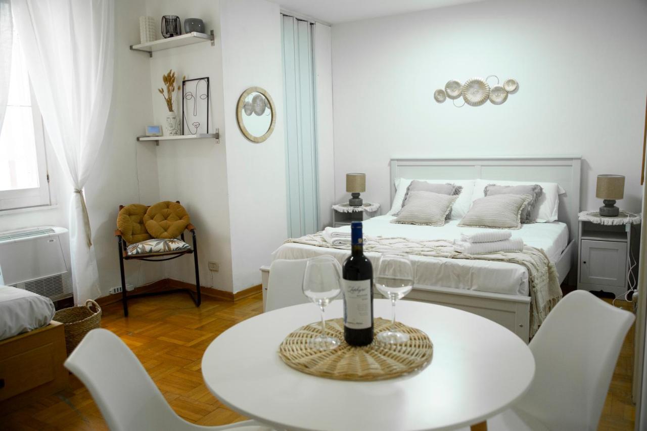 Shabby Roman Studio- Ai Fori Imperiali Екстер'єр фото